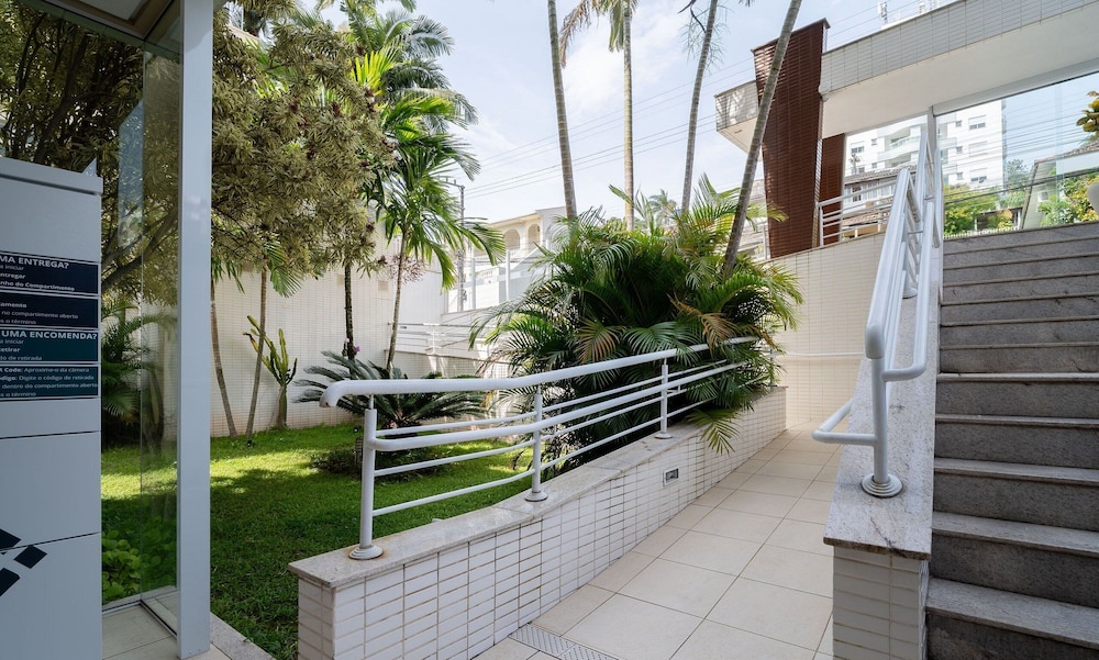 1-bedroom Apartment 850 m From Masc - Cfe0503
