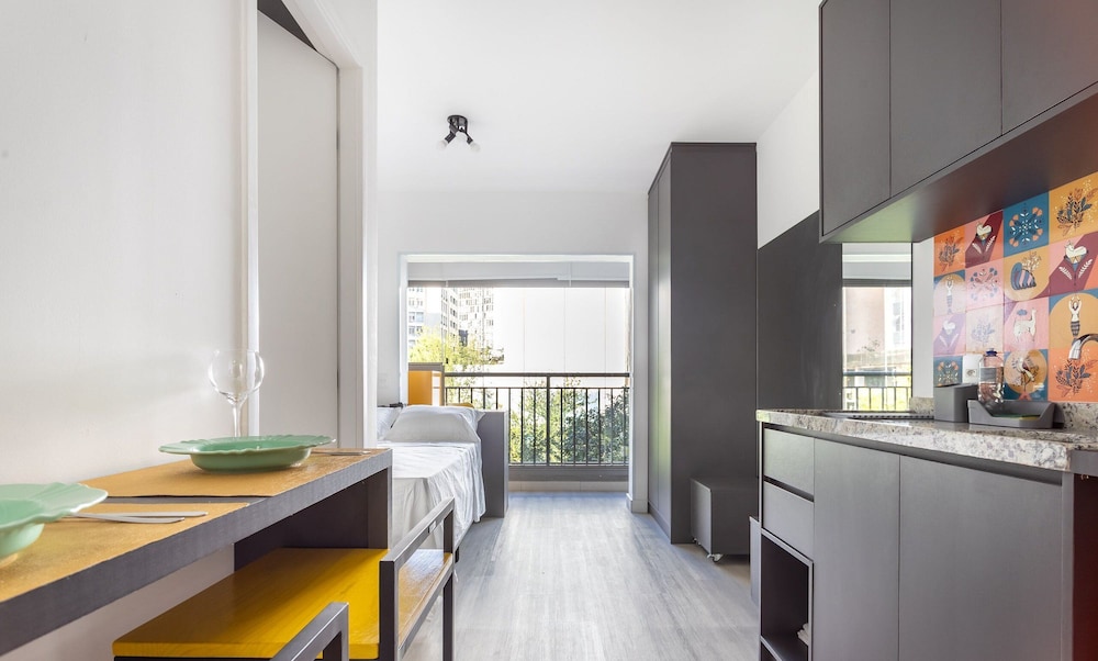 THK - Building With Pool in the Republica Neighborhood in SP