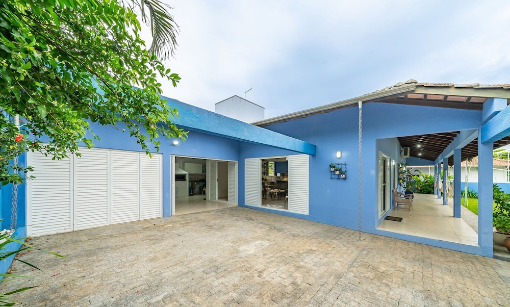 4BR Home w/ BBQ 100m From Beach Jat0355