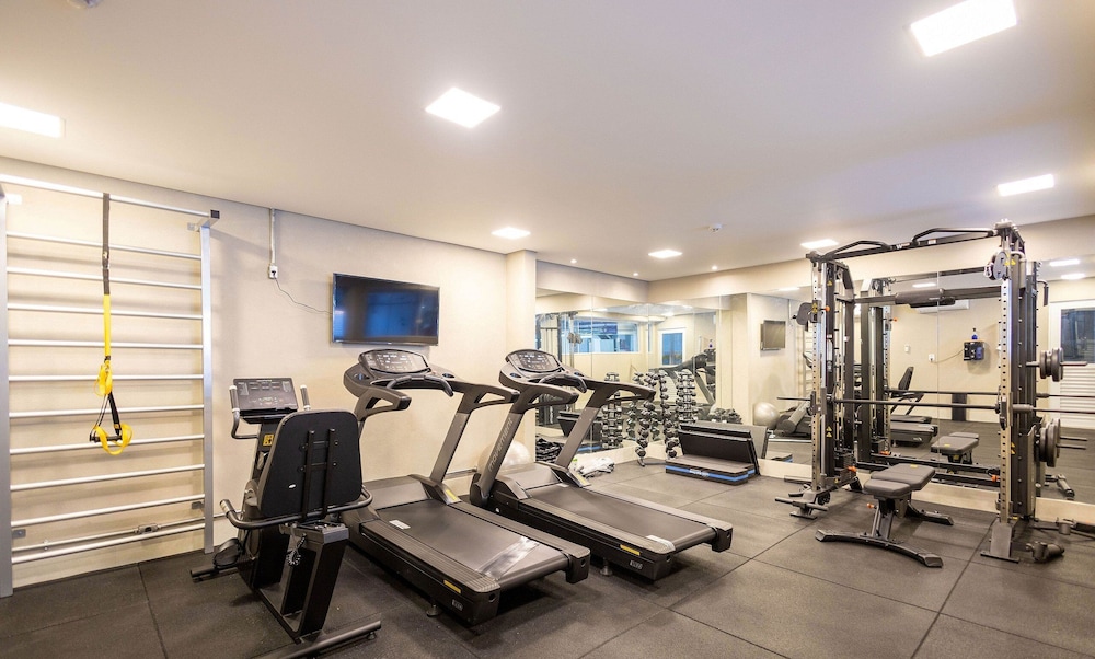 Apart With Self-check-in, Setor Noroeste Roe210