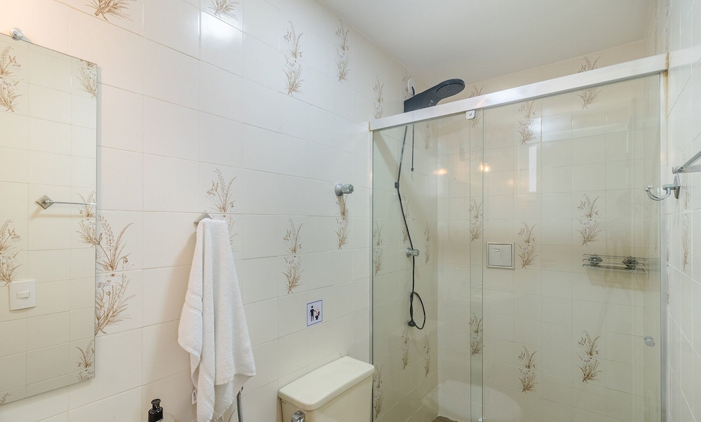 3BR Apt 300m From the Beach in Cabo Frio - Ecs0202