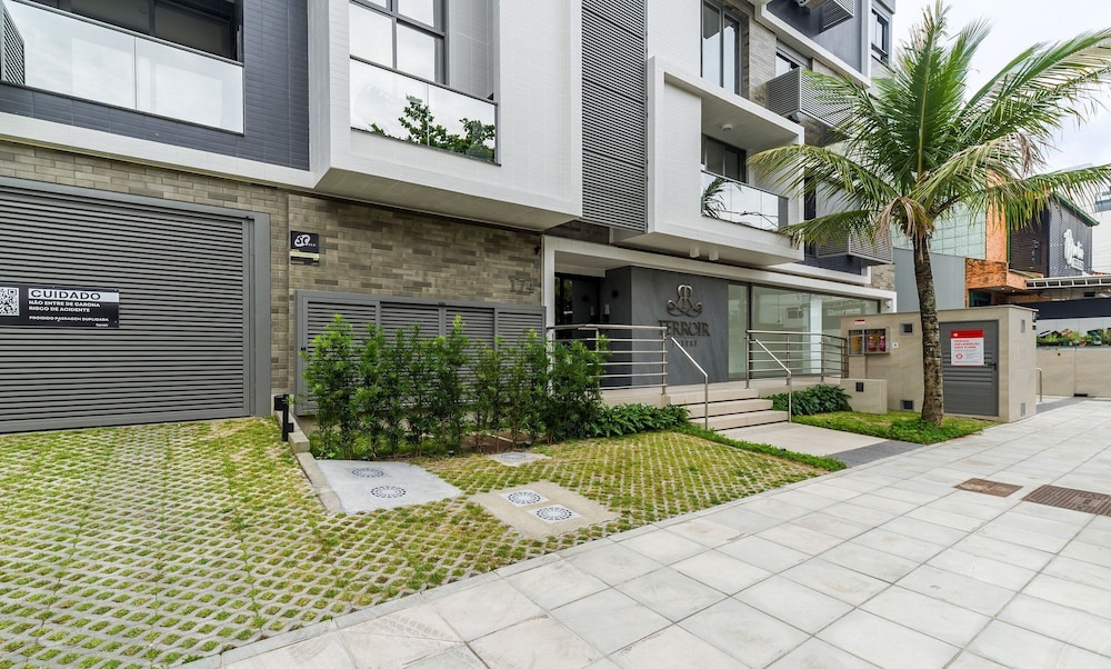 Apartment With Barbecue 280m From Ert0210 Beach