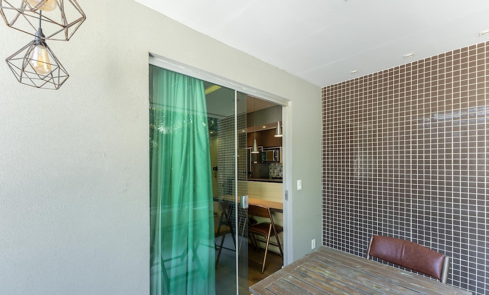 Apt 200 m From the sea in Building w/ Pool Cca0103