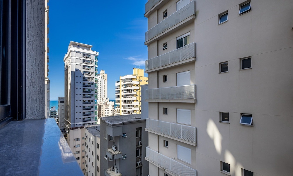 IFT - Ed. Infinity Tower Flat 350m From Meia Praia