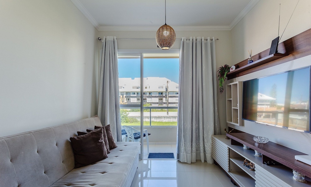 Cozy Apartment 5 Mi From the Beach, Floripa Ece104