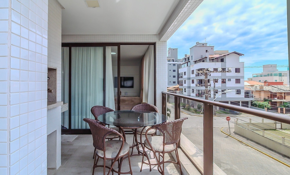 CSD - Apartments Near Bombas Beach