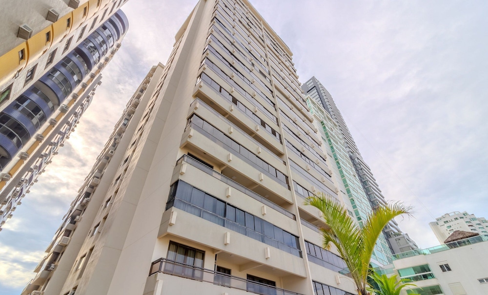 2BR Full apt Beachfront Ese0102