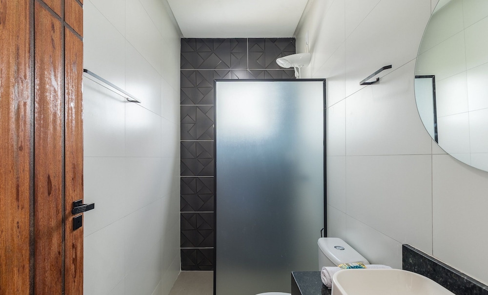 House 2 Bedrooms in Porto-ba Rlr0008