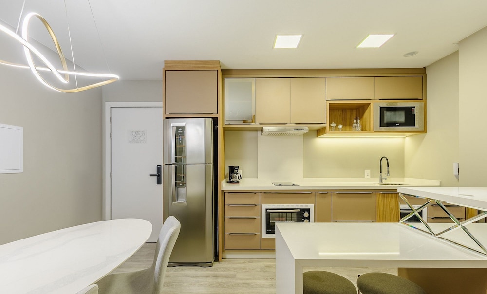 IFT - Ed. Infinity Tower Flat 350m From Meia Praia