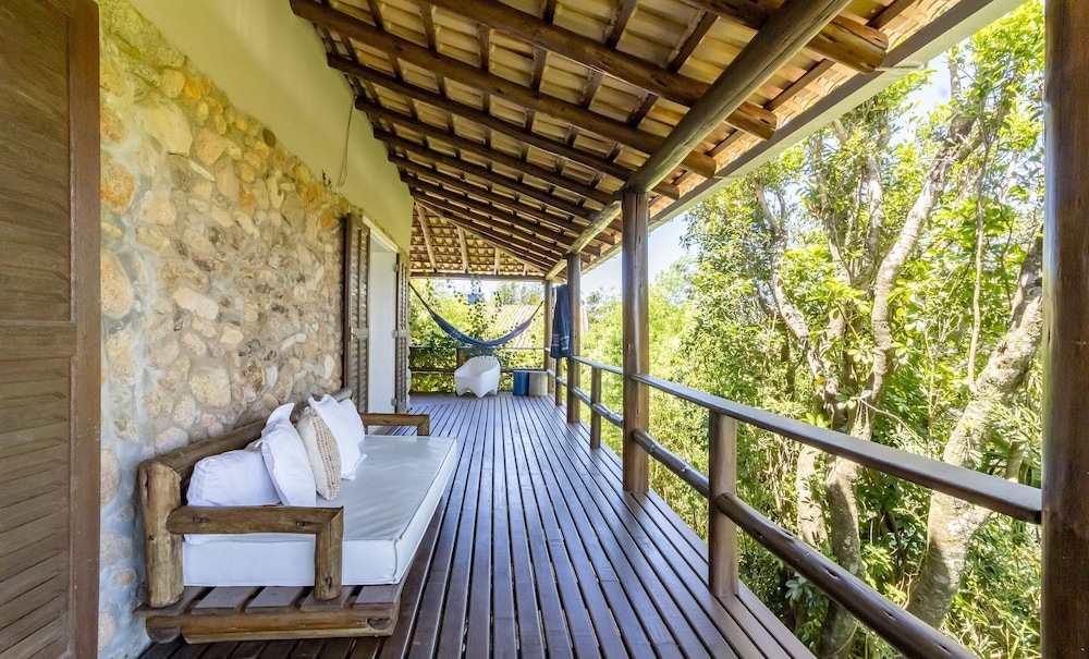 Comfortable Duplex in Praia do Rosa - SC Rfe000