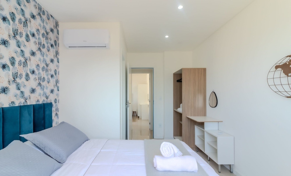 2BR Apt w/ BBQ & View 550m From Beach - Omc1303
