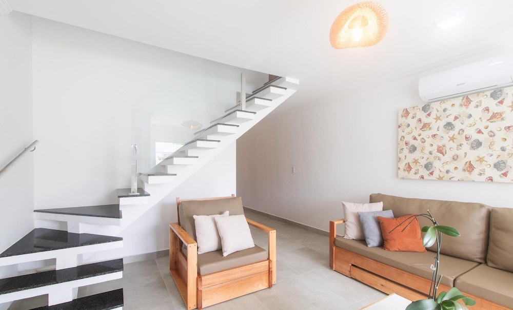 House 2 Suites in Condo w/ Pool Mnt0058