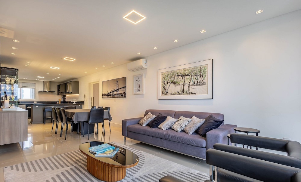 3-bedroom Apartment 170m From the Beach Gua1902