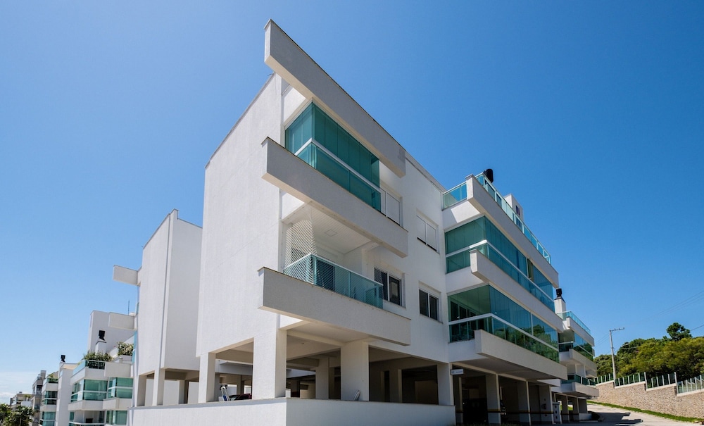 Cobertura C/jacuzzi e Churrasq em Jurere Rvo401