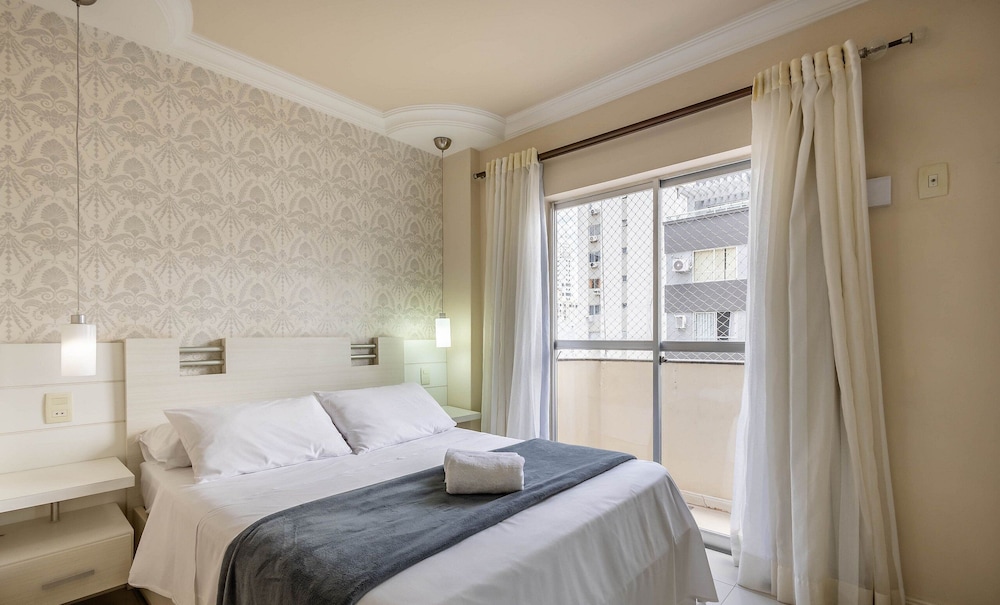 Apts Just 210m From the Beach in Balneario Camboriu - Edis