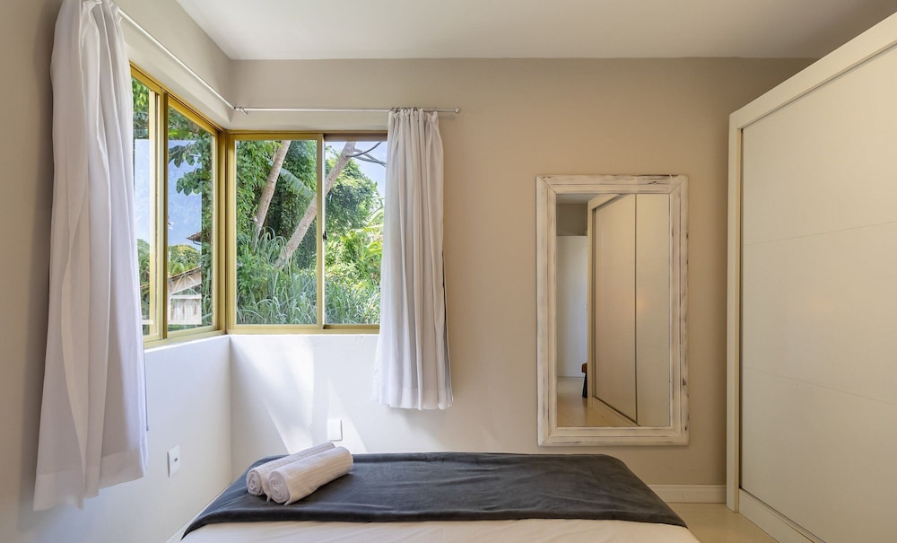 Sea View Apt 240m From the Beach in Jurere Ido207