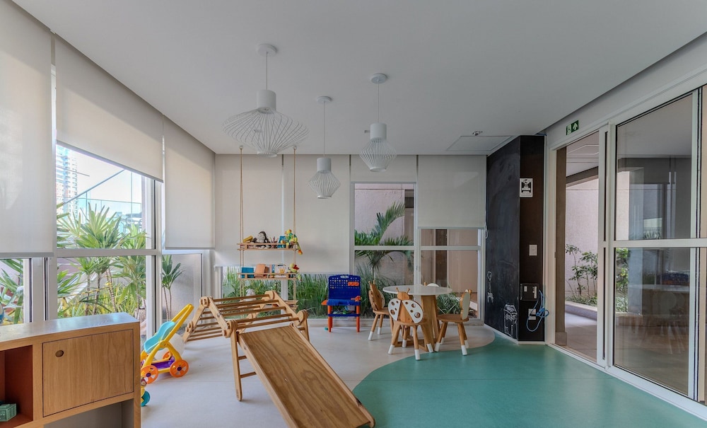 Studio w/ Pool Near Morumbi Shopping Mall Jbn0043