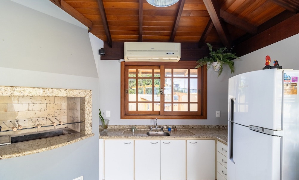 Duplex House w/ Pool, 850m From the Beach Rdt0124