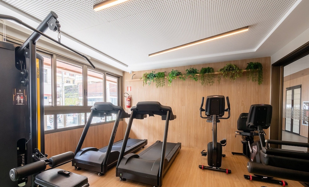 Fully Equipped Accommodations in a Building With a Pool, 270m From Barra Beach - Caoa