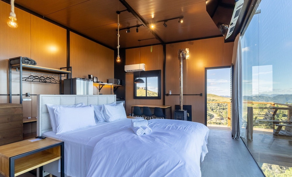 Cabana jacuzzi e vista na serra VST036