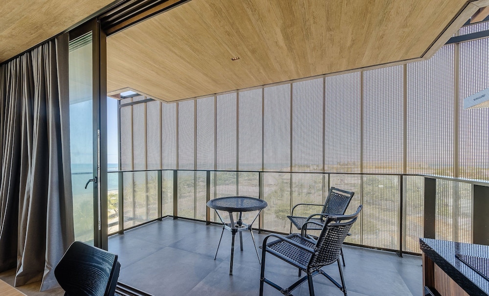 Nwts - Studios in Building With Sea View