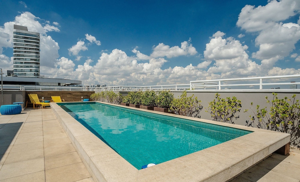 Modern Studio With Pool in Sao Paulo You1203