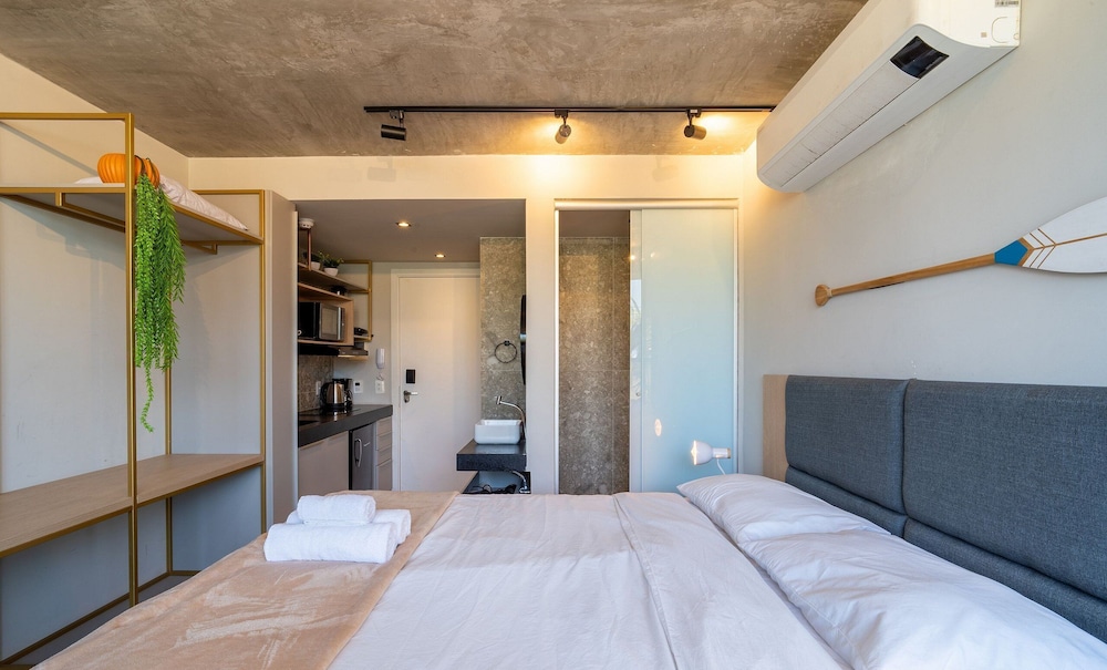 SYH - Complete Beachfront Condominium in Cabo Branco/pb