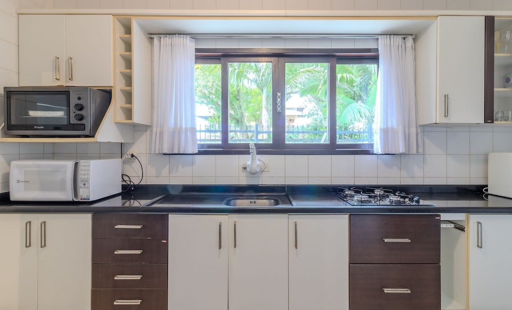 3BR House w/ BBQ 350m Beach Rst0206