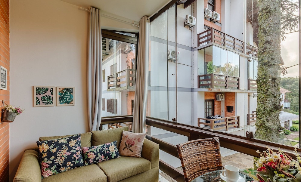 Apt Duplex With Fireplace in Gramado Rln204