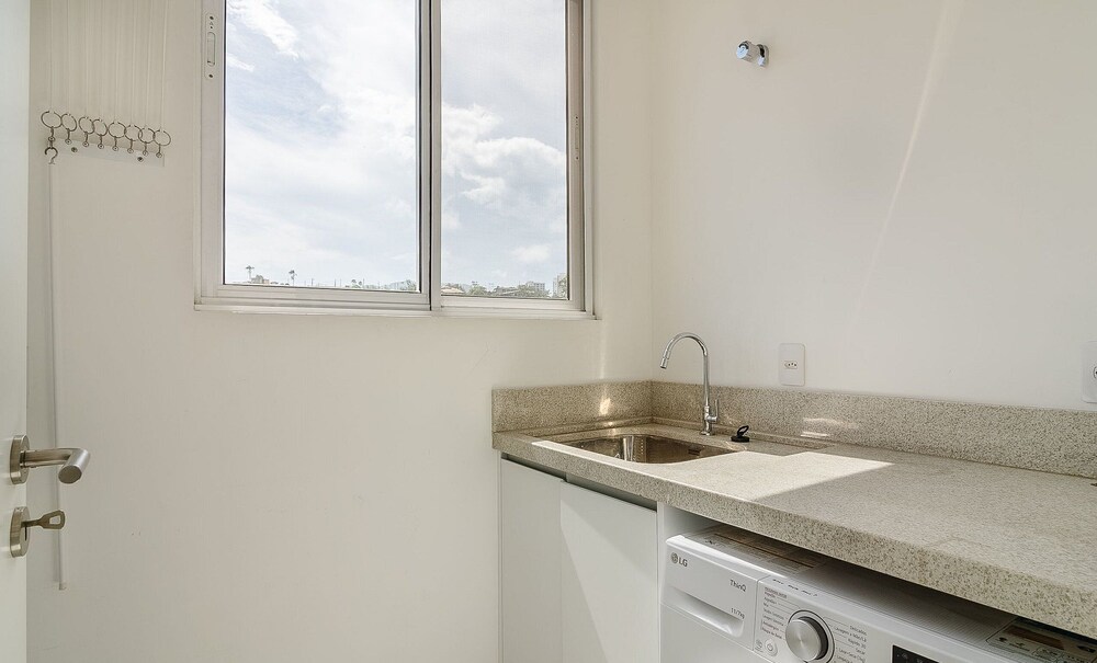 Apartment w/ Barbecue 240m From the Beach Ehi0401