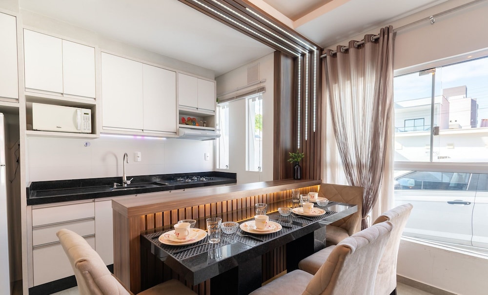 Apartment 100m From Tabuleiro Beachfront Cir0102