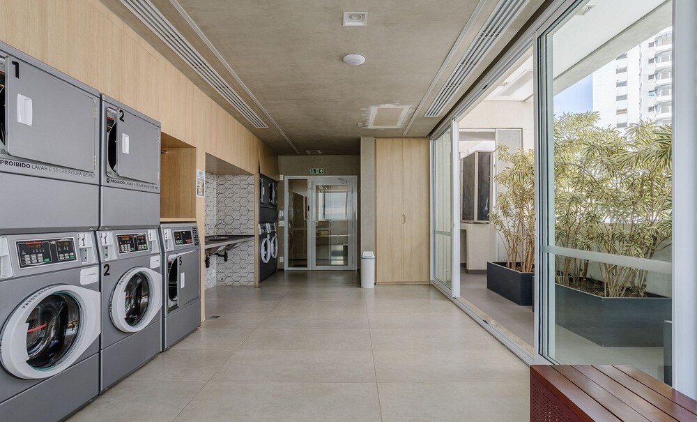 Your Urban Retreat Near the Subway - Iby1613