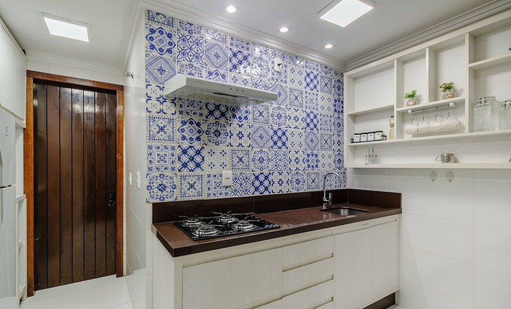 Spacious apt Winternal Fireplace in Gramado Avp105