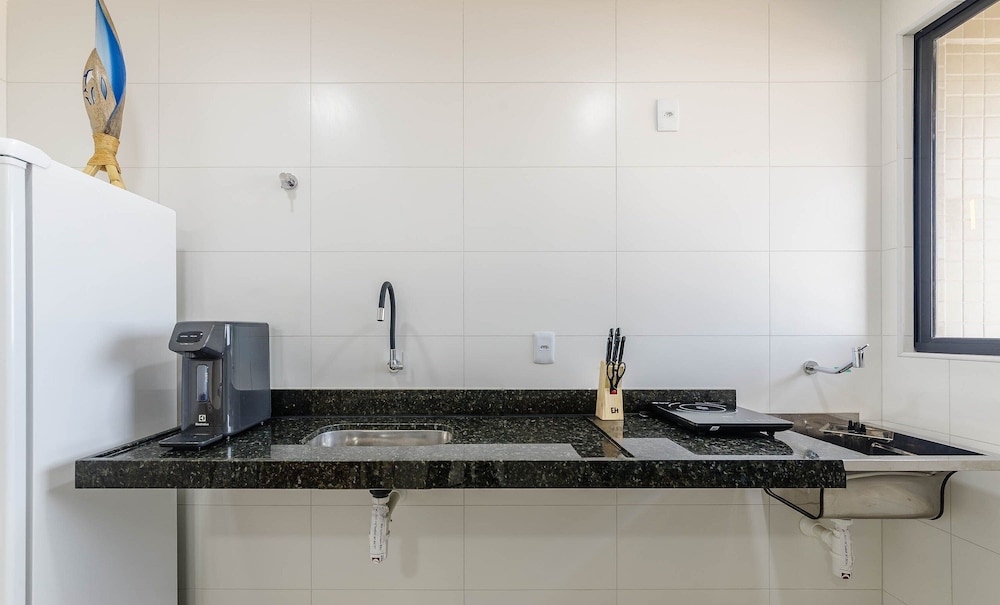 Stay With a Pool and gym 350m From the Beach in a Prime Location in Maceio - SLI