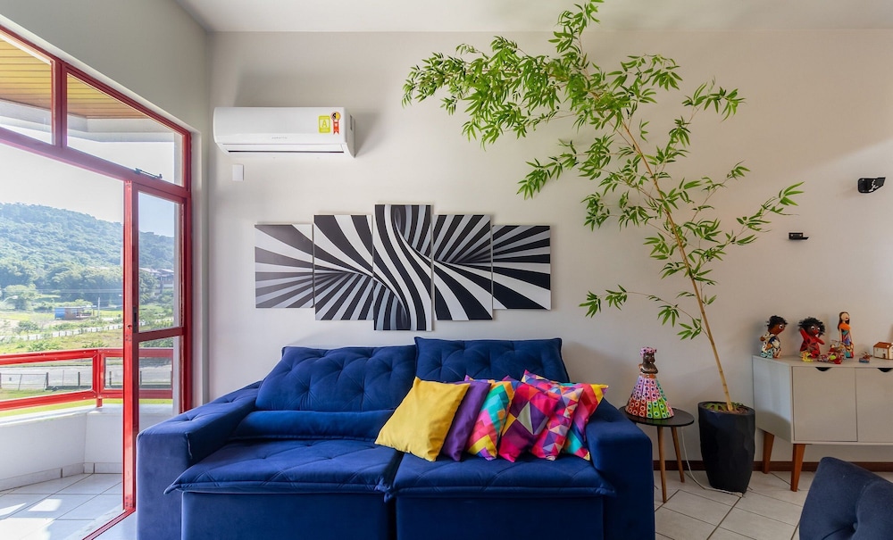 Comfortable Apart 150m From Praia Brava Rra0205