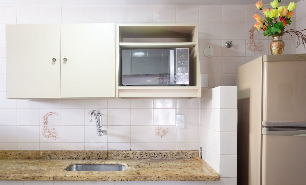 Apt a 500m From Praia do Forte Cabo Frio Zme208