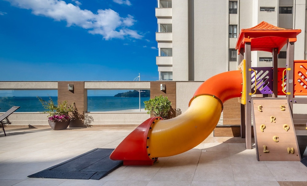 Beautiful Oceanfront apt Next to Brahma Cet603