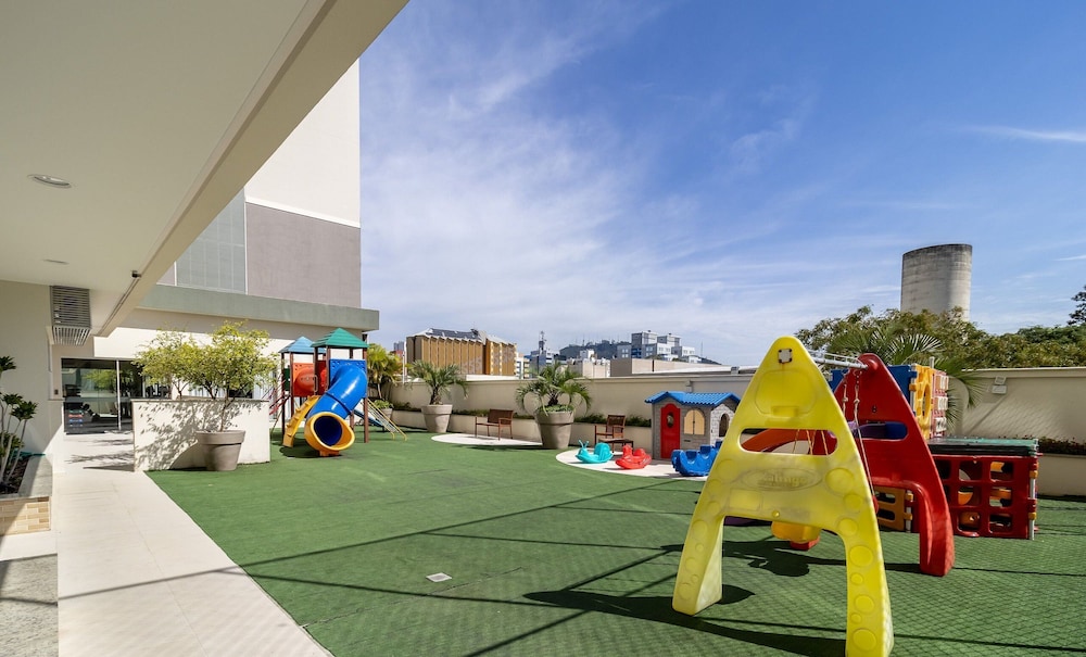 Apt With Private Barbecue and Pool Pea1301