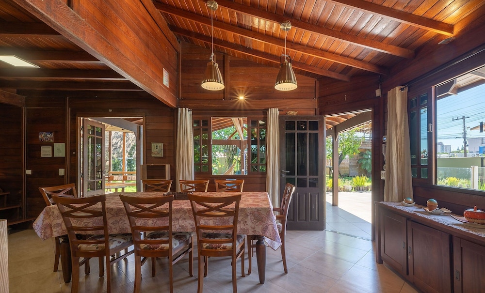 4BR Home 550m to Beach Near Beto Carrero Abi0499