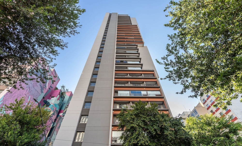 THK - Building With Pool in the Republica Neighborhood in SP