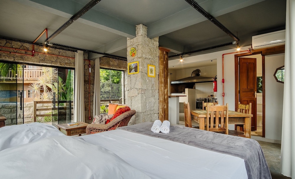 Complete Studios in Imbituba Beach - PRN