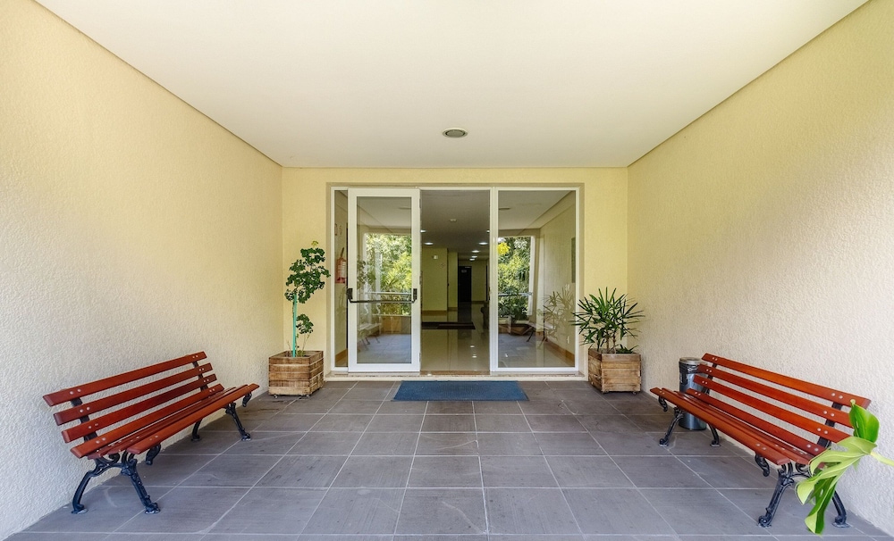 Elegant Apartment for Couples in Poa-rs Urb1110