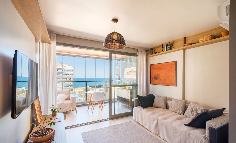 Apartment 180m From the Beach in Barra Ocb0901