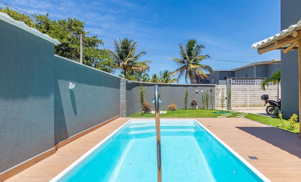 Condominium With Pool 950m From the Beach - PDM