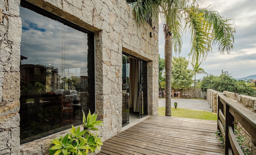 Complete Studios in Imbituba Beach - PRN