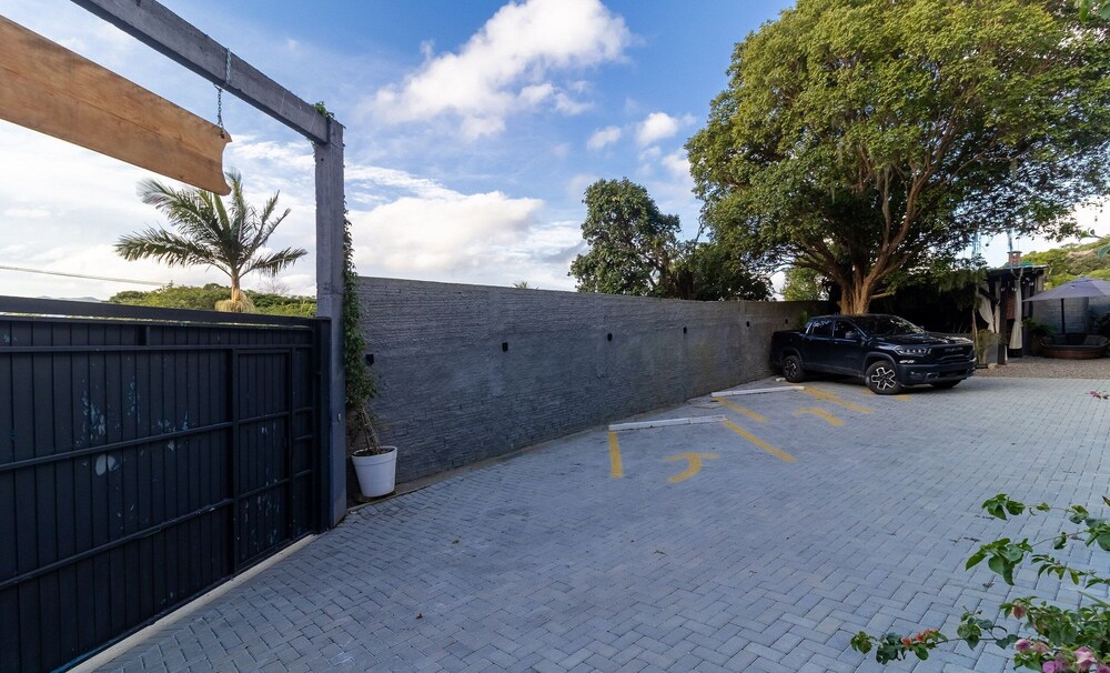 Your Getaway in Florianopolis, Just Minutes From the Beach NDE