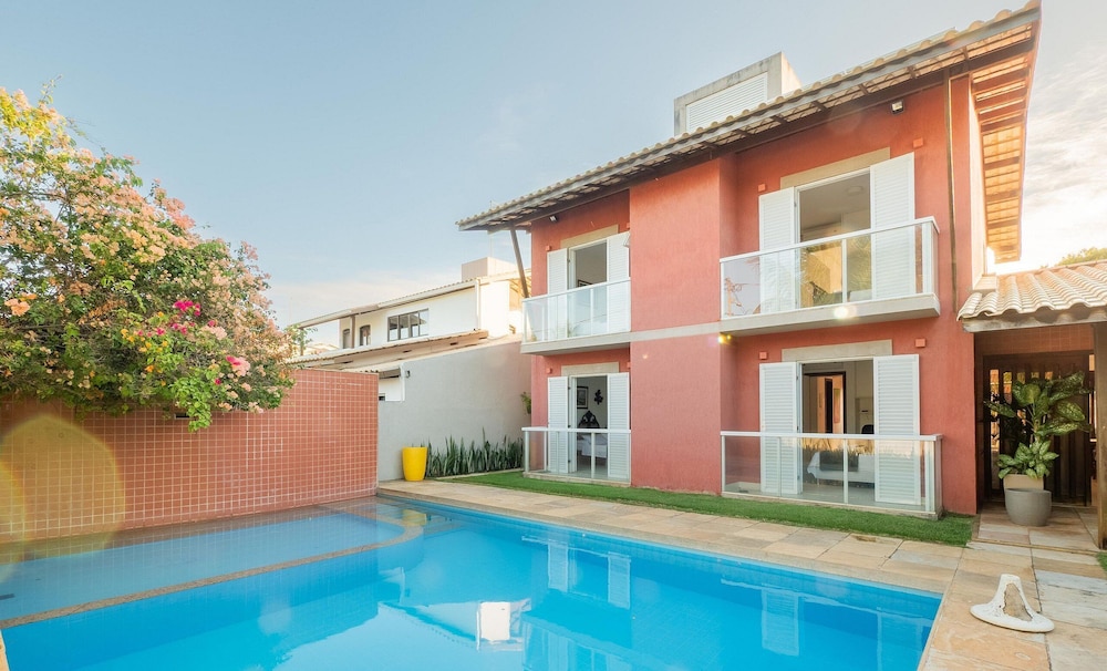 House w/ Pool 200 m From the Beach Pro0003
