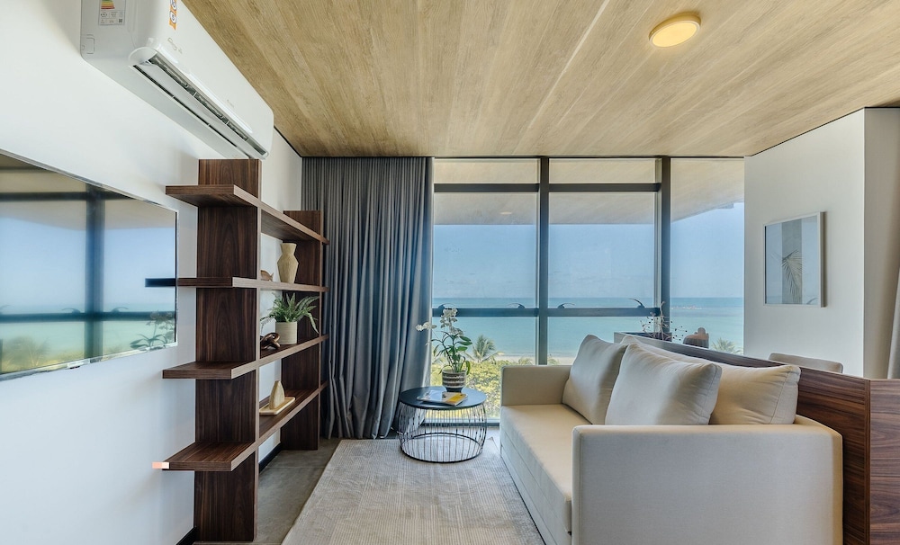 Nwts - Studios in Building With Sea View