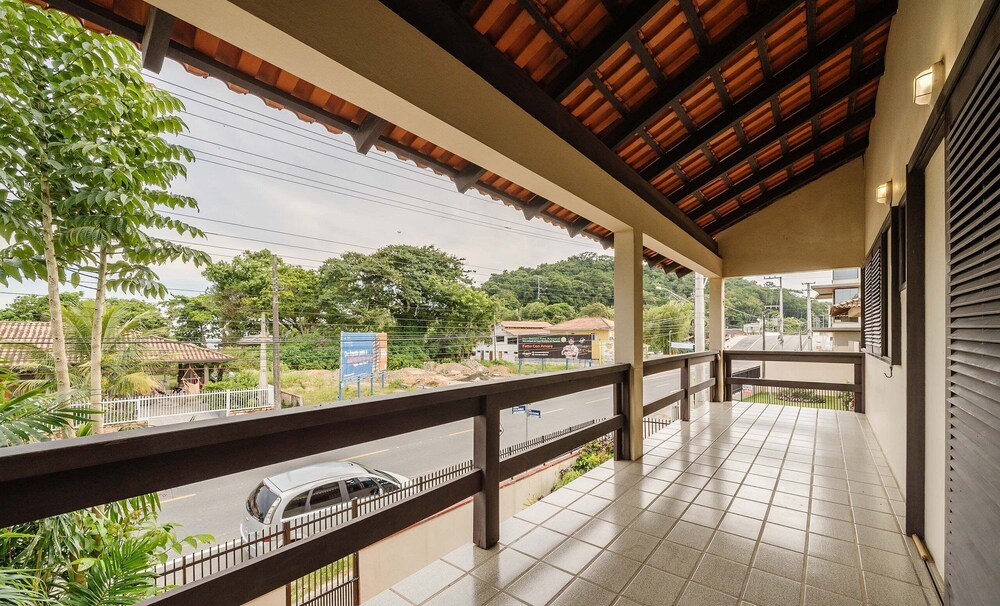 House 100m From the Beach in Barra Velha Aia2200