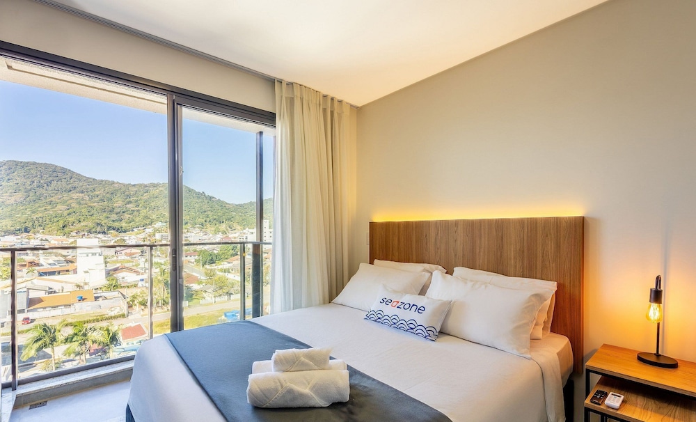 Studios in a Seaside Building, Close to Beto Carreiro at Penha Spot - Psob